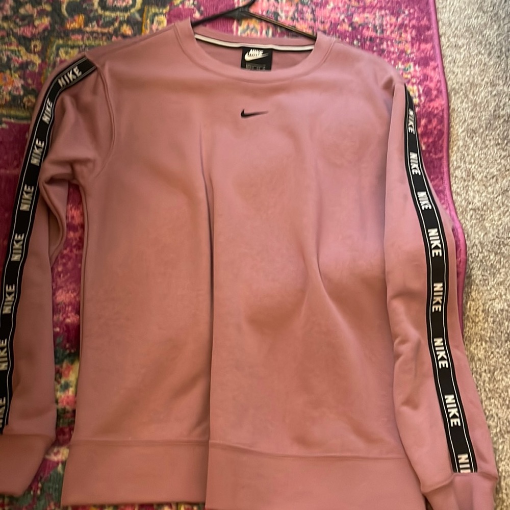 nike crew neck!